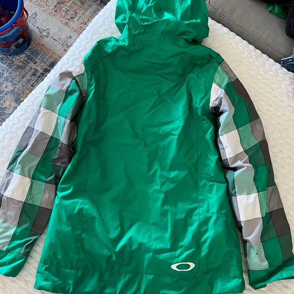 Like New Oakley Green Snowboarding Set Small - Picture 3 of 7